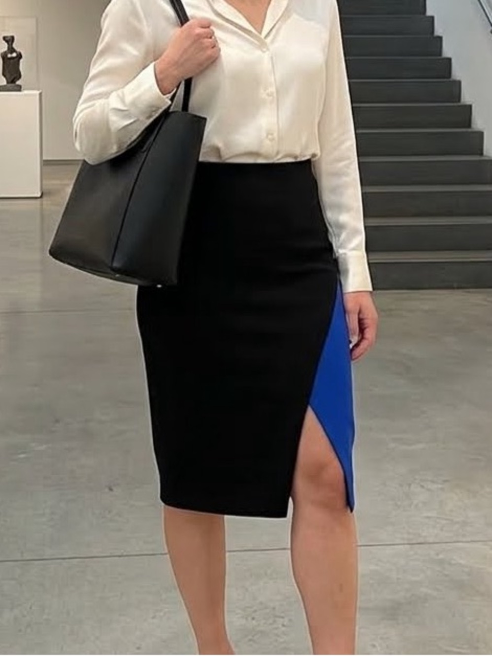Guess Bodycon blue and black skirt- size small